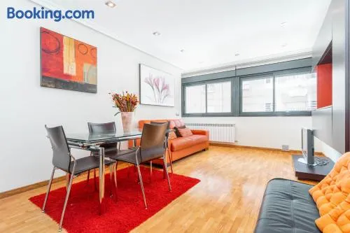 Apartamento con garaje - Image 1