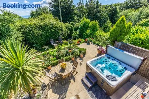 Sea View Holiday Flat - Covehurst Bay - Image 1