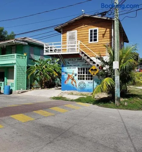 Belize Maya Cabaña - Image 1