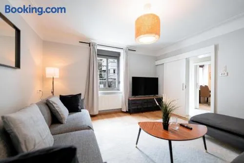 An Entire Spacious House near to the City Centre - Image 1