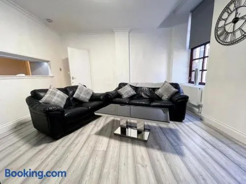 2 Bed apartment in city centre! - Image 1