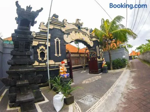 Putu Guest House - Image 1