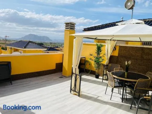 Excelente Apartamento Ático - Image 1