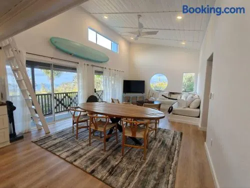 Surf Shack Grand Starfish 2 bedroom with kids loft - Image 1