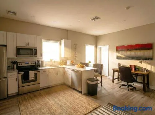 The Penthouse at Park Place King bed fast WIFI and free coffee - Image 1
