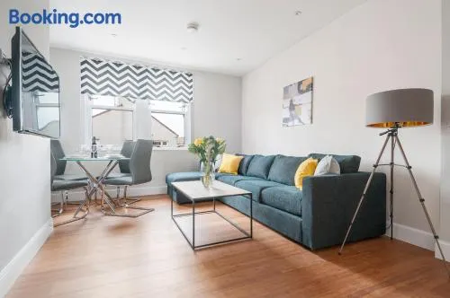 Dalkeith Three Bed Two Bath Apartment - Image 1