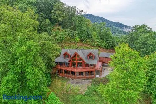 Copper Elk Lodge - Image 1
