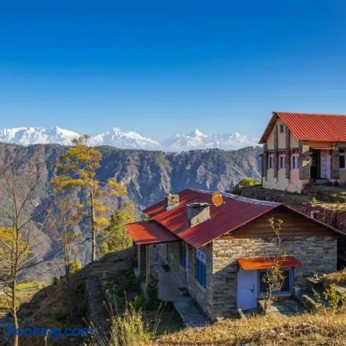 Binsar View Boutique Room l Mountain Hideout - Image 1