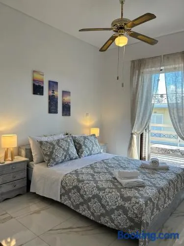 Sunny Beachfront Apartment - Image 1