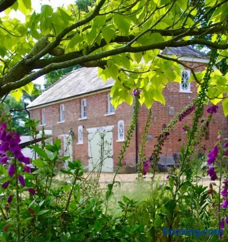 The Georgian Coach House:New Forest with hot tub - Image 1