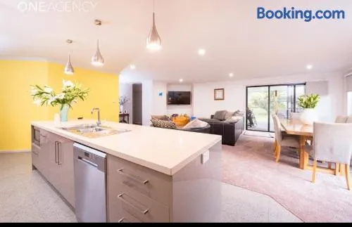Euphoria House - Image 1