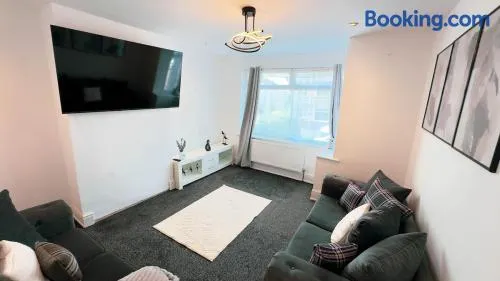 Cross Heath House - Image 1