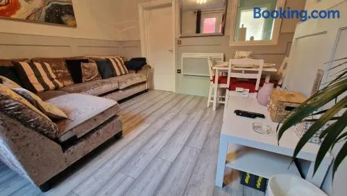 The Red House, 2 Bed Garden Apartment in Totterdown, Bristol - Image 1