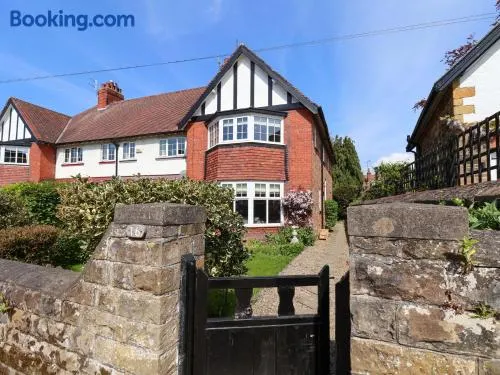 16 High Street - Image 1