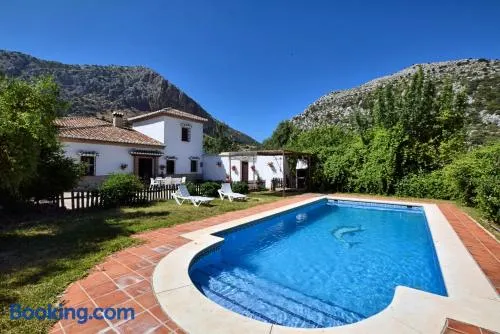 Cortijo Los Alazores, authentic cortijo with private pool - Image 1