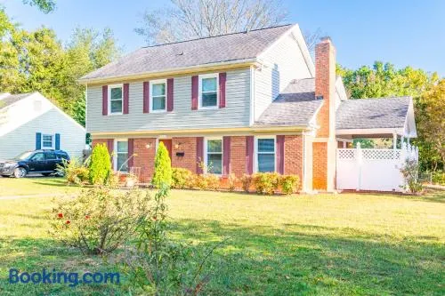 Centrally Located Spacious Abode - Image 1