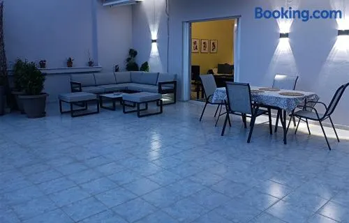 Kelly's penthouse - Image 1