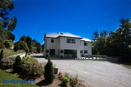 Inch View Lodge - Image 1