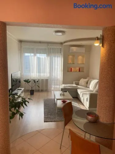 Encsi apartman - Image 1