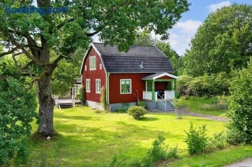 KRO114-Klavrestroem-Vinkelgatan-8 - Image 1