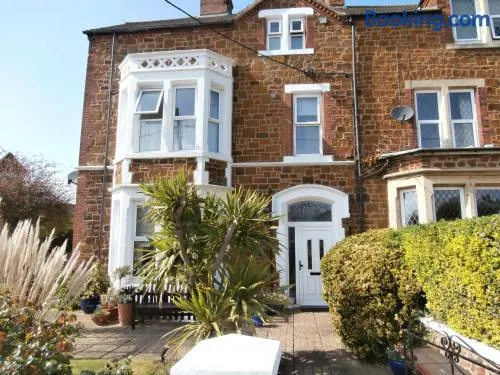 Ellinbrook Guest House - Image 1