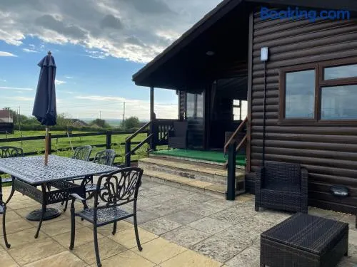 Rew Farm Country & Equestrian Accommodation - Sunrise Lodge - Image 1