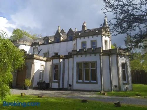 Edinburgh Country Estate Rooms & Apartments - Image 1