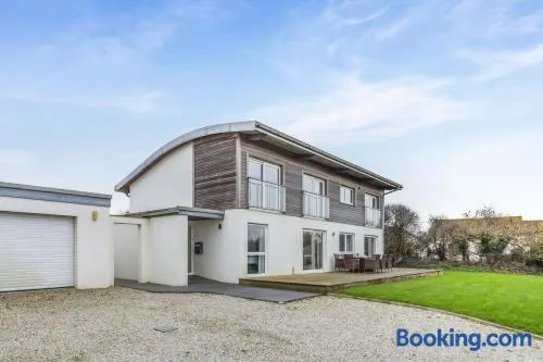 4 Bed in Widemouth Bay oc-s34119 - Image 1