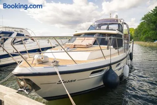 Yacht Susan - Jacht - TraumZeitBoot - exklusiver Festlieger in perfekter Lage am Scharmützelsee Bad Saarow - Image 1