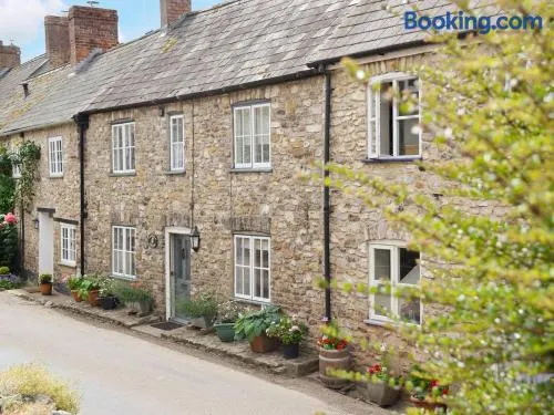 Ferndale Cottage Devon - Image 1