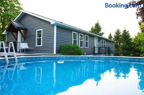 Maple Retreat with Big Pool - Image 1