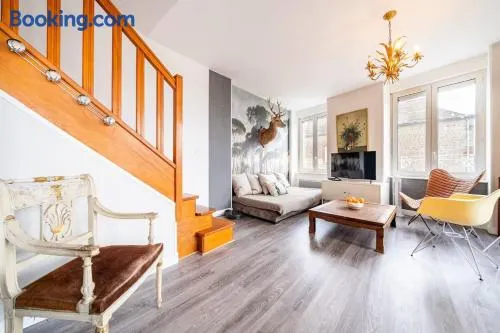 Castle View Bright Duplex - Image 1