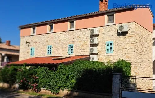 Eti and Mia holiday home - Image 1