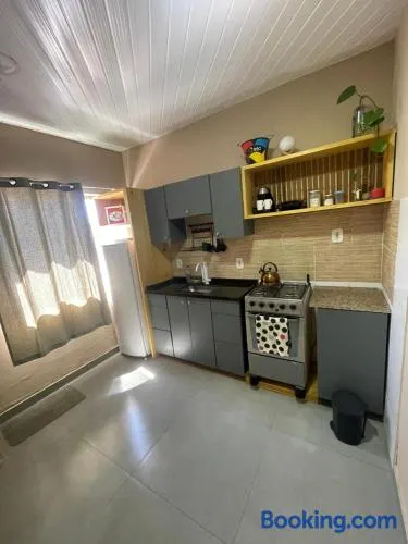 Departamento con excelente localización a metros de la playa - Image 1