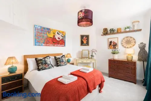 Queens Head Apartments Kingsholm inc parking - Image 1