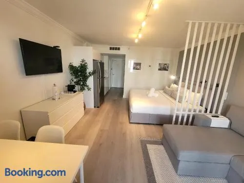 Estudios en las playa de Sunny Isles Beach - Image 1