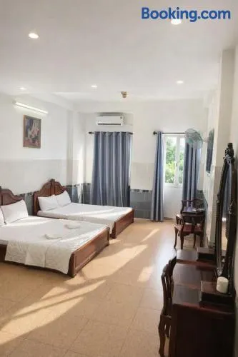 Tân Ty Mon Hotel - Image 1