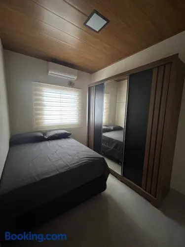 Espaço completo com garagem, estrutura e móveis novos! - Image 1