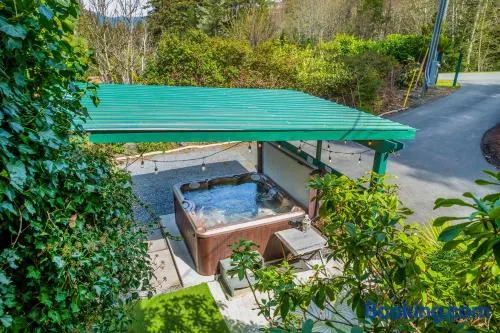 Bedrooms in Sooke Wonderland - Hot Tub - Pool - Koi Pond - Image 1