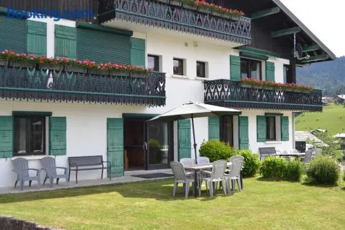 Chalet Fleur des Alpes 1 - Image 1