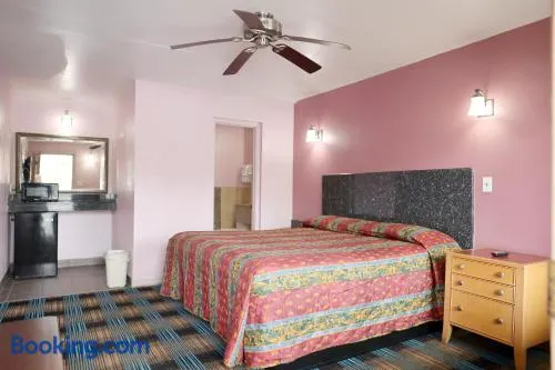 City Motel Richmond - Image 1