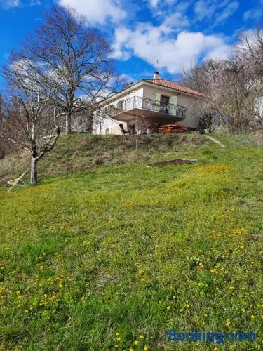 Les coteaux de Planèze, maison et jardin dans le Lot! Chambres chez l'habitant! - Image 1
