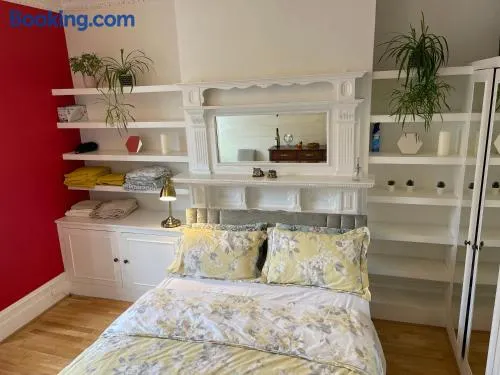 10 min to The Heart of London - Zone 2 - Charming 2 bed Apartment - Image 1