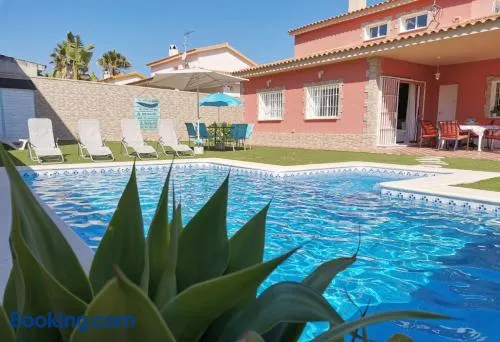 El Capricho de Espartinas - Image 1