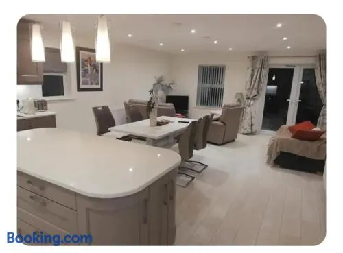 Beach View Apartment - First floor with balcony - Image 1