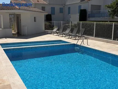 Vaux-sur-Mer : Appartement 2* avec piscine et balcon - Image 1