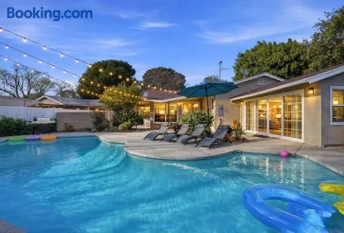 4BR Home near Universal - Private Pool, BBQ, Free Parking - Image 1
