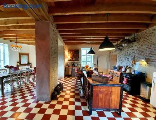 La Motte - Image 1