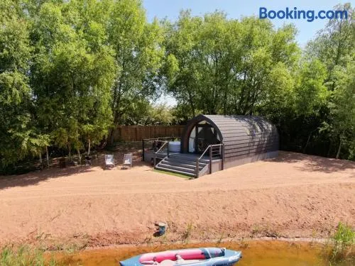 Stonelake Lodges - Birch Bank lakeside lodge with hot tub - Image 1
