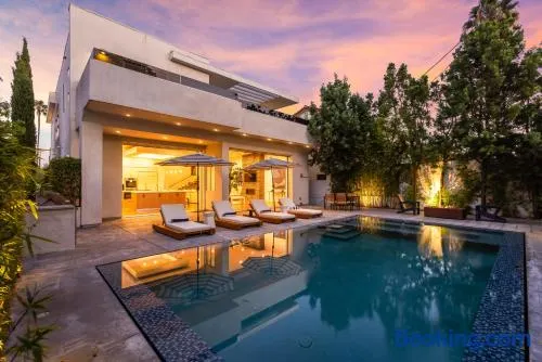 5BR Modern West Hollywood Retreat - Image 1